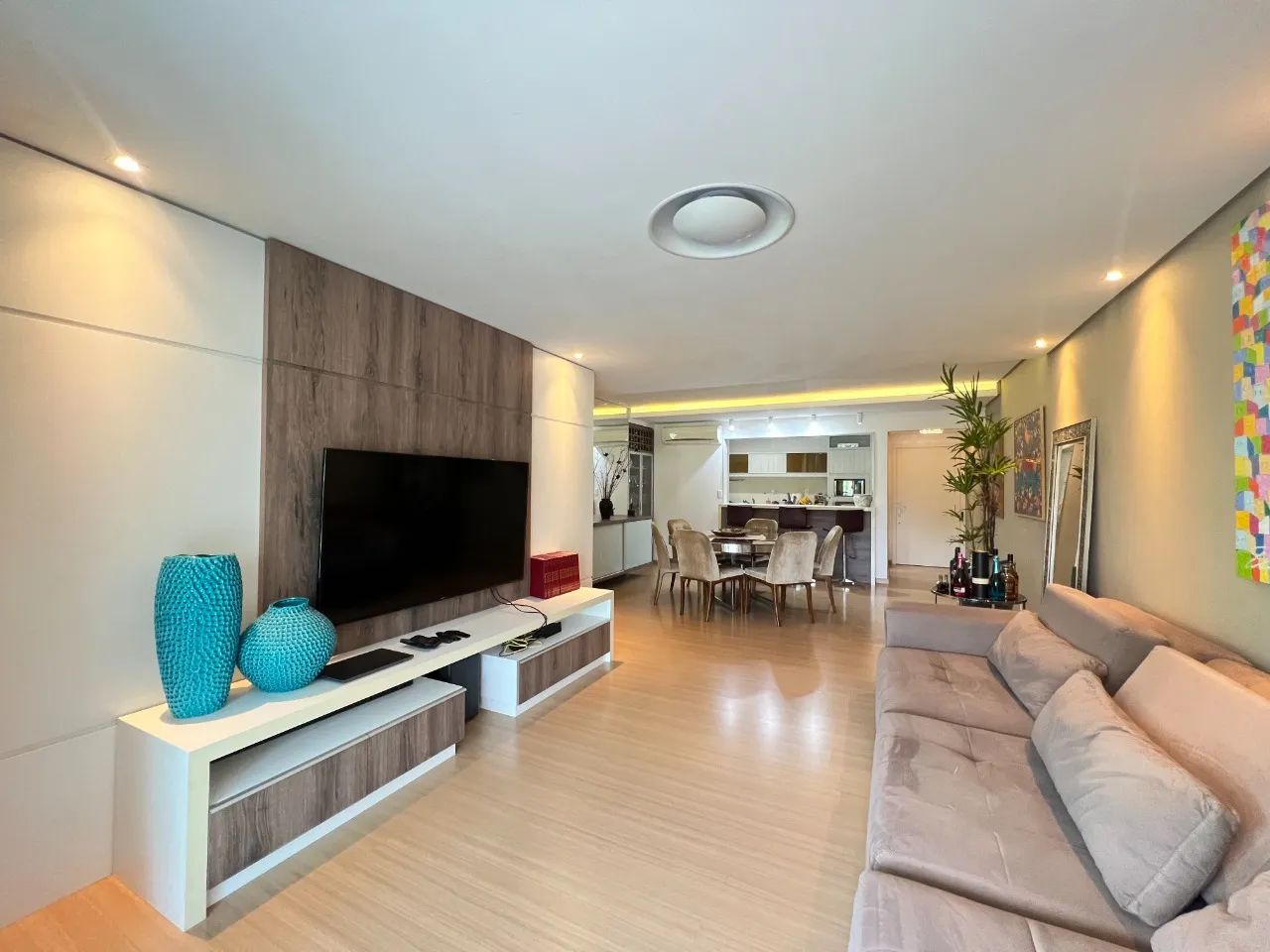 Excelente apartamento de 4 dormitórios, no Cacupé - Foto 2