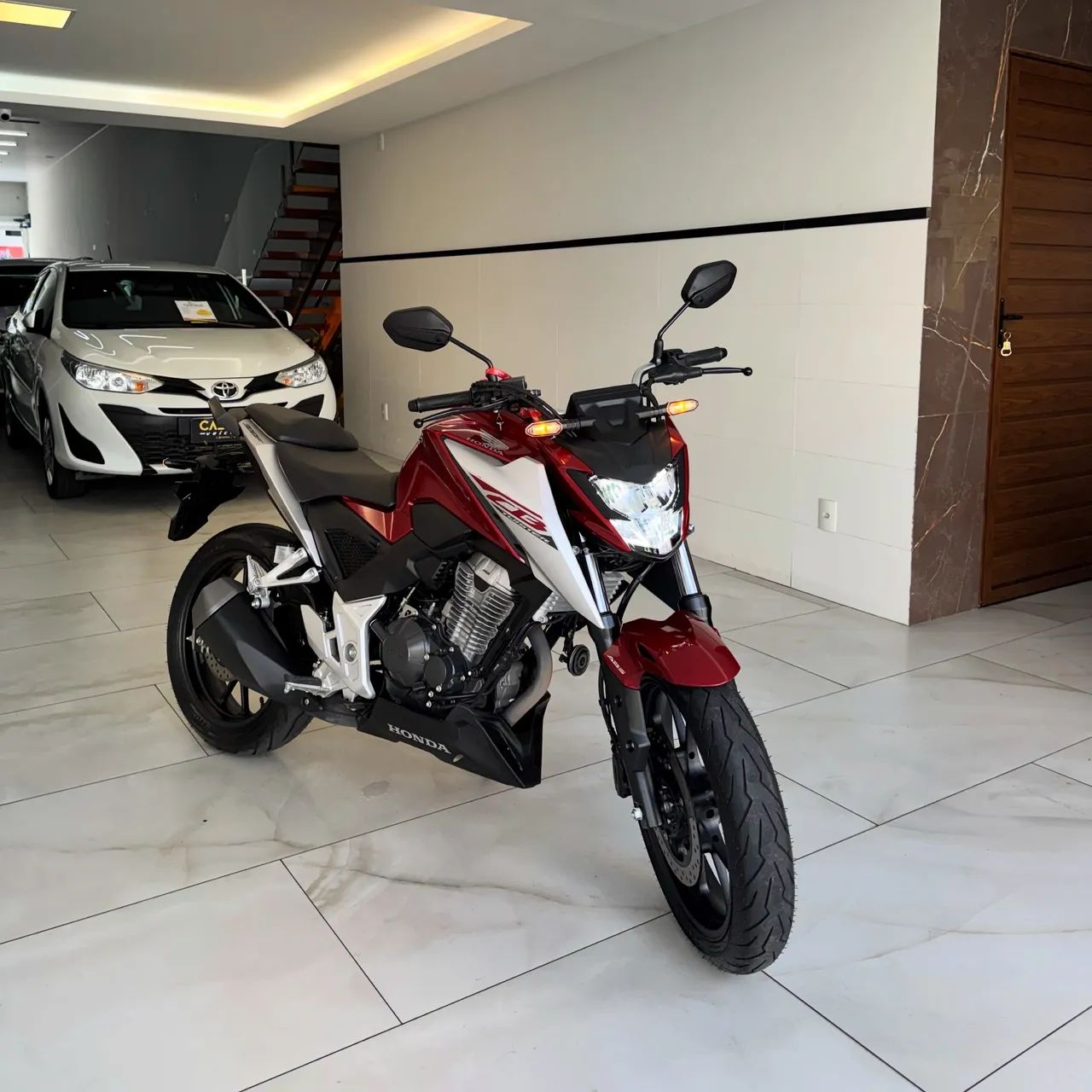 CB300F ABS - Foto 4