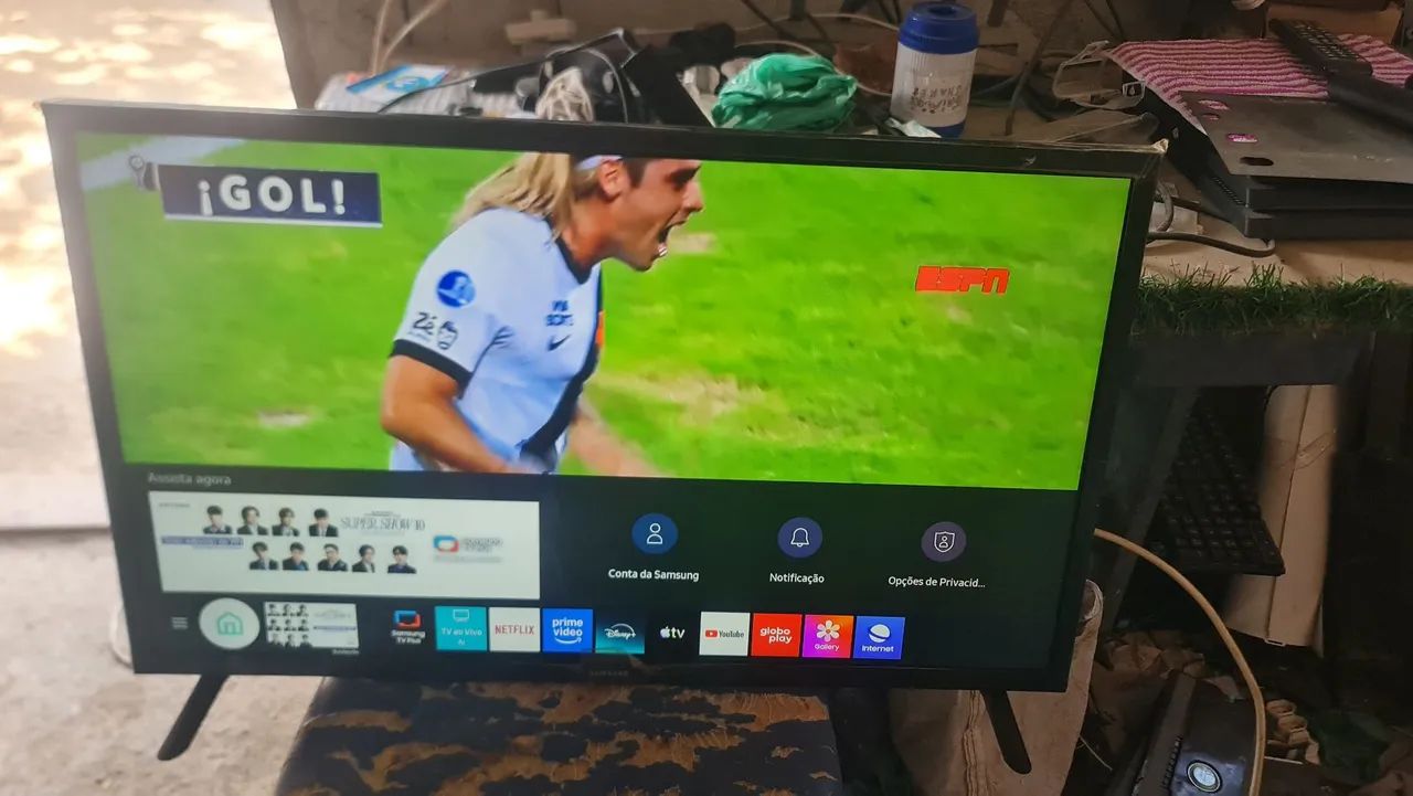 Tv 32 smart, moderna e linda
