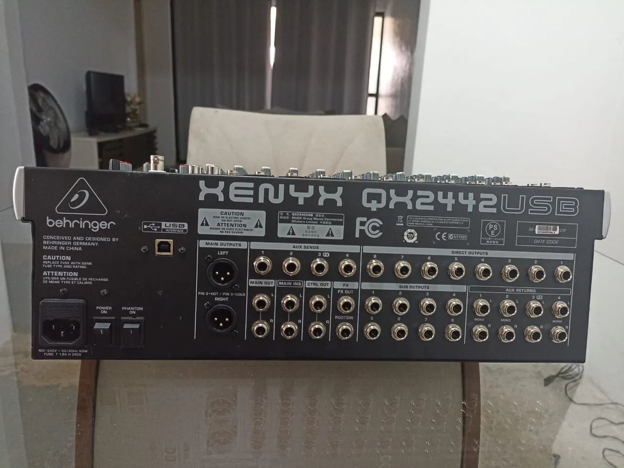 Mesa de som Behringer  - Foto 3