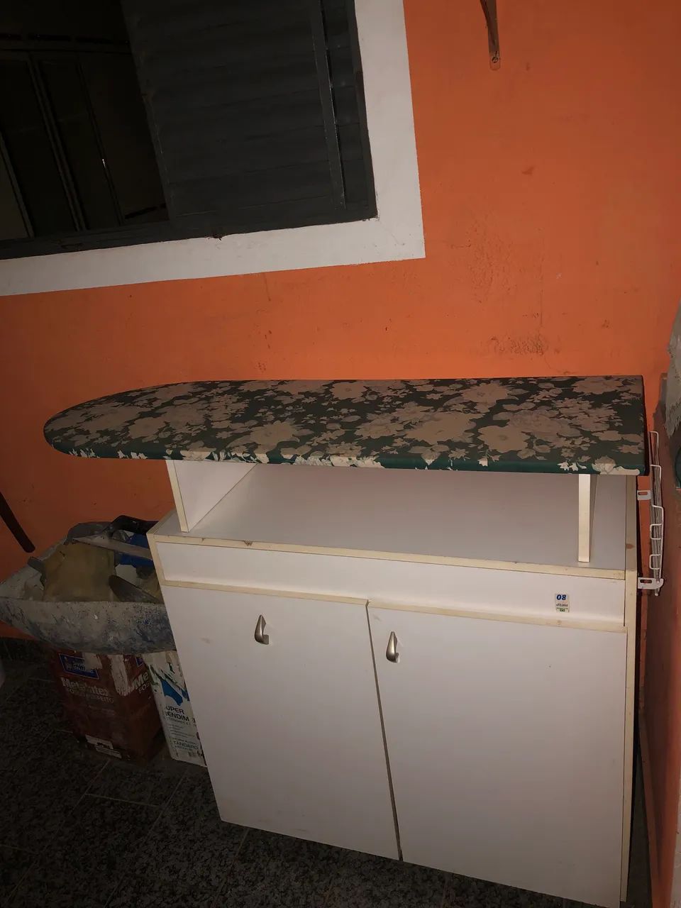 Armário Organizador Multiuso com Tábua de Passar Roupa Integrada - Foto 2