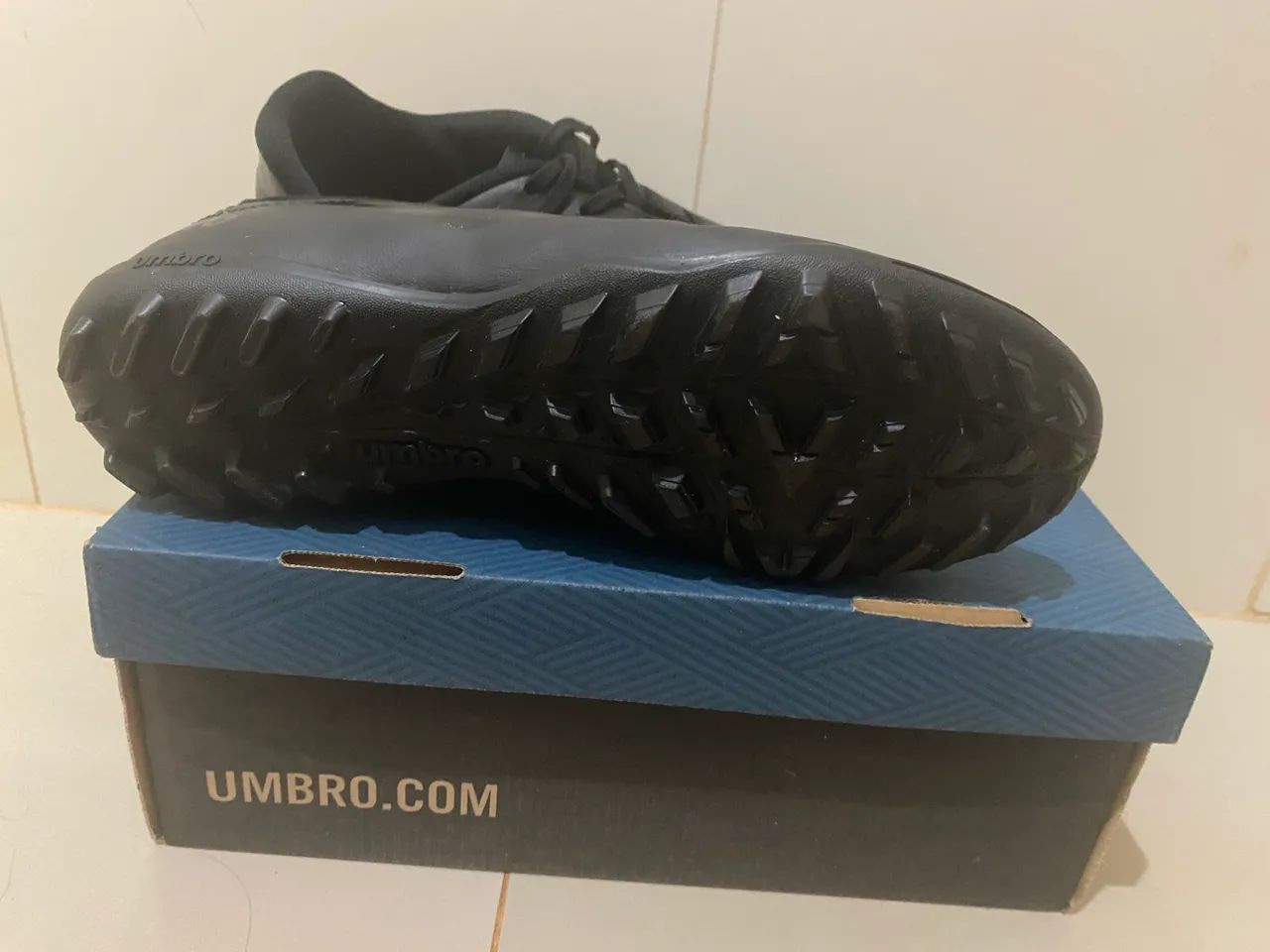 Chuteira umbro society  41 - Foto 4