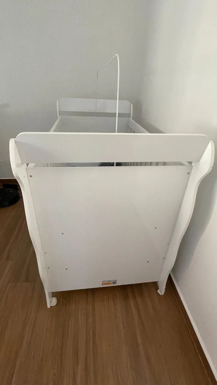 Berço e cômoda