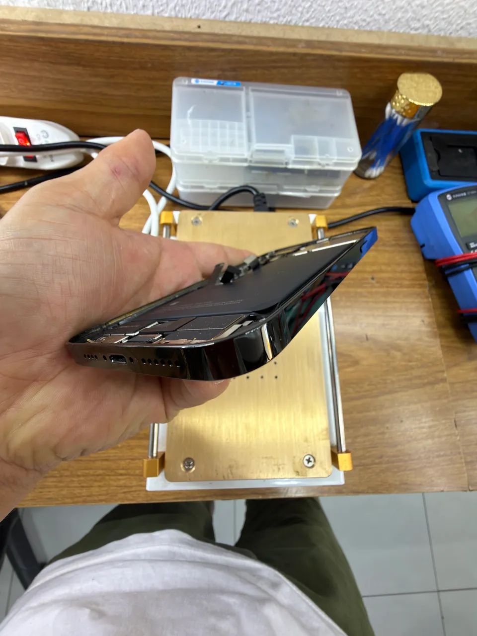 Carcaça iPhone 14 Pró Max ORIGINAL preto. - Foto 4