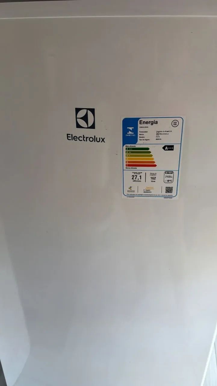 Vende-se freezer Eletrolux vertical