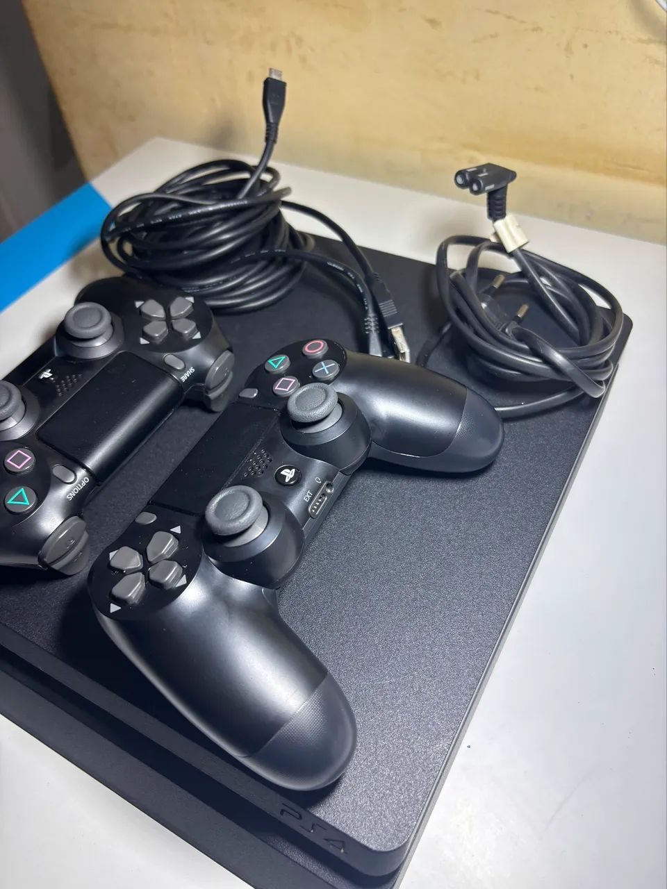PS4 SLIM 500GB - Foto 4