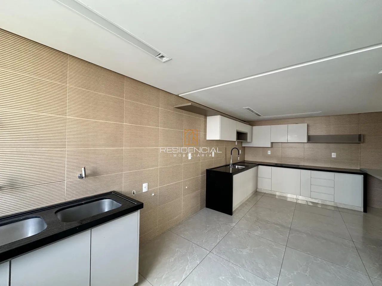 APARTAMENTO SEMI MOBILIADO NO CENTRO - Foto 4