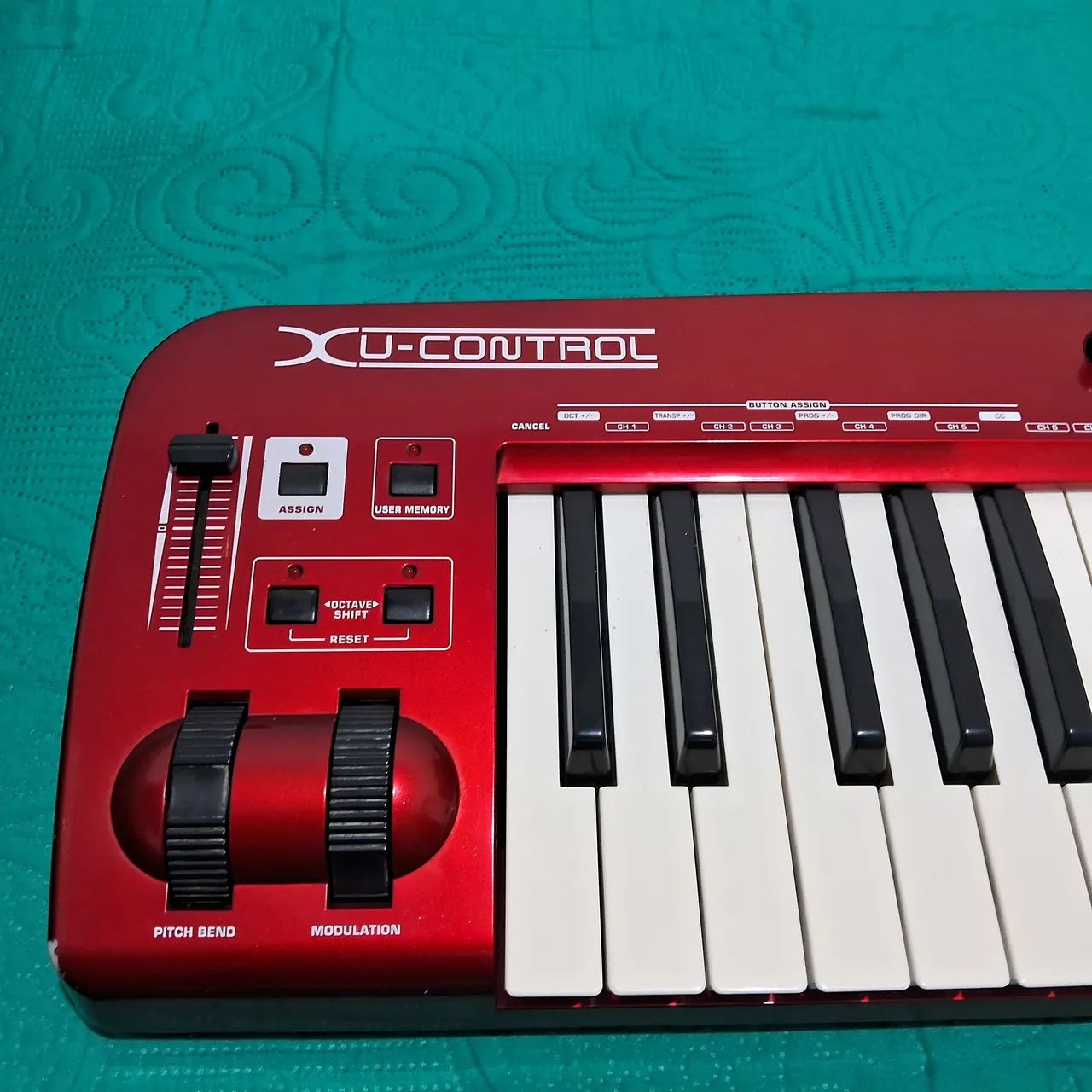 Teclado controlador behringer umx 610 - Foto 3