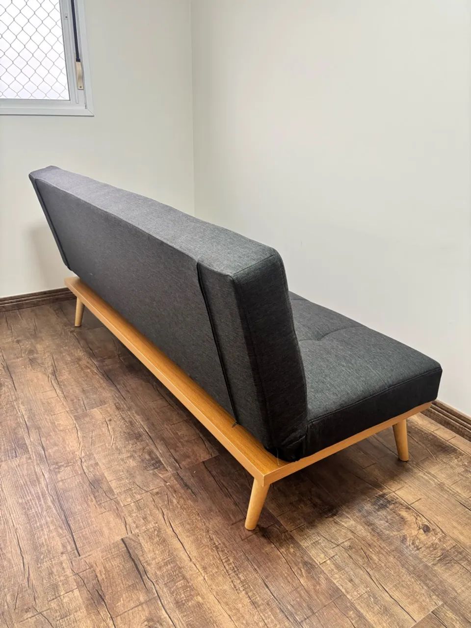 Sofá Cama 3 Lugares Casal Cinza Escuro  - Foto 3