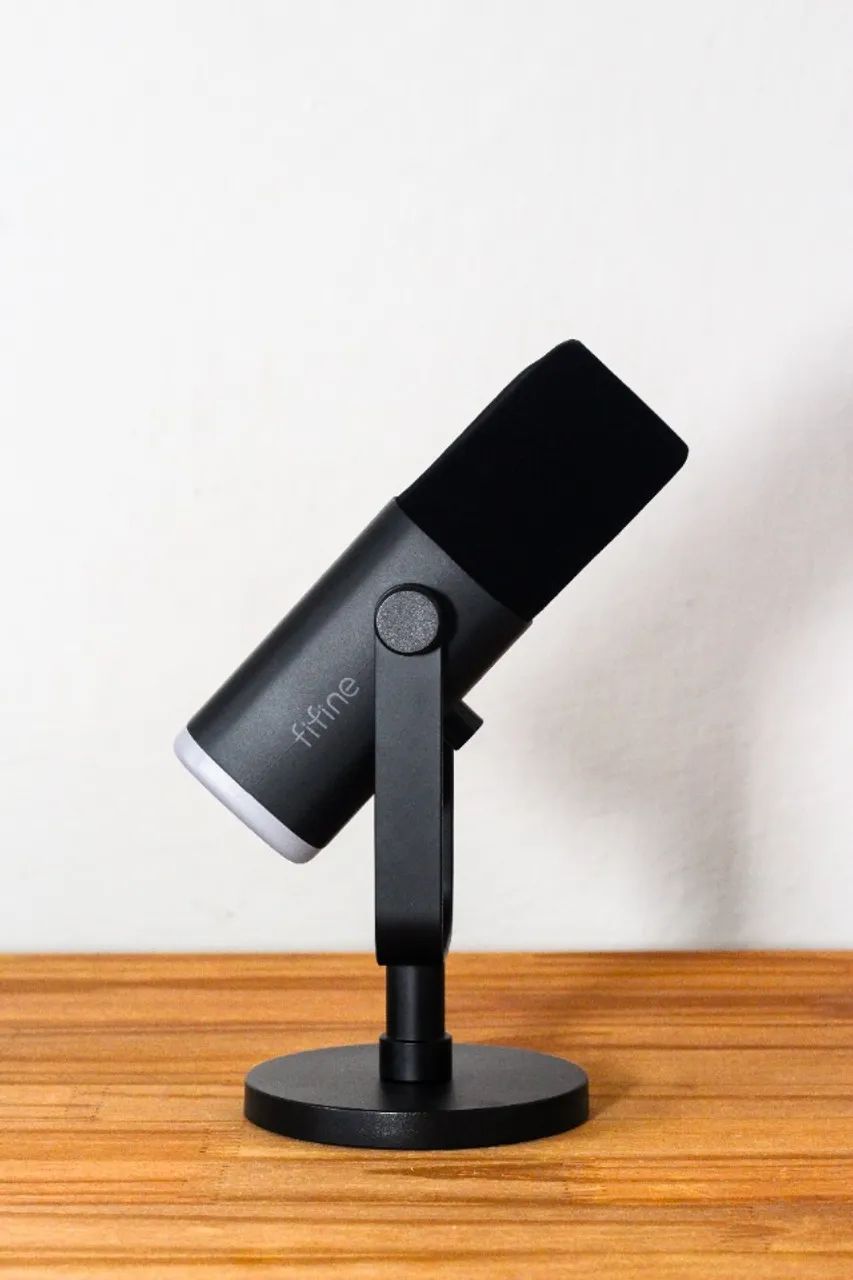 Microfone Fifine AM8 RGB Dinamico USB e XLR - Novo na Caixa - Foto 2