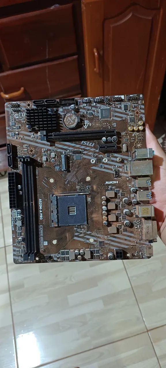 Placa Mãe AM4 MSI A520M