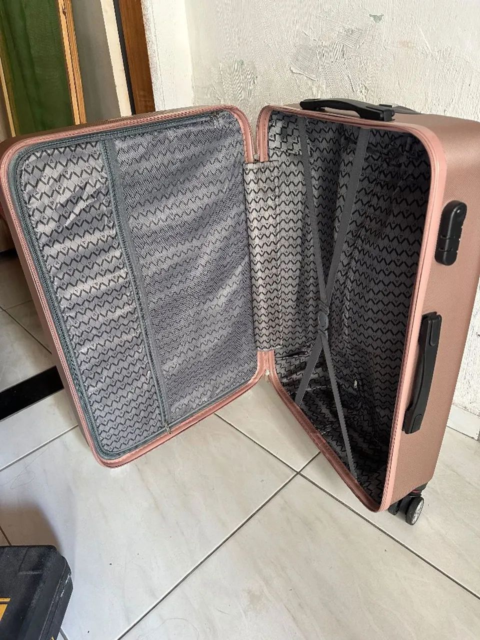 Mala grande para vender no precinho! - Foto 3