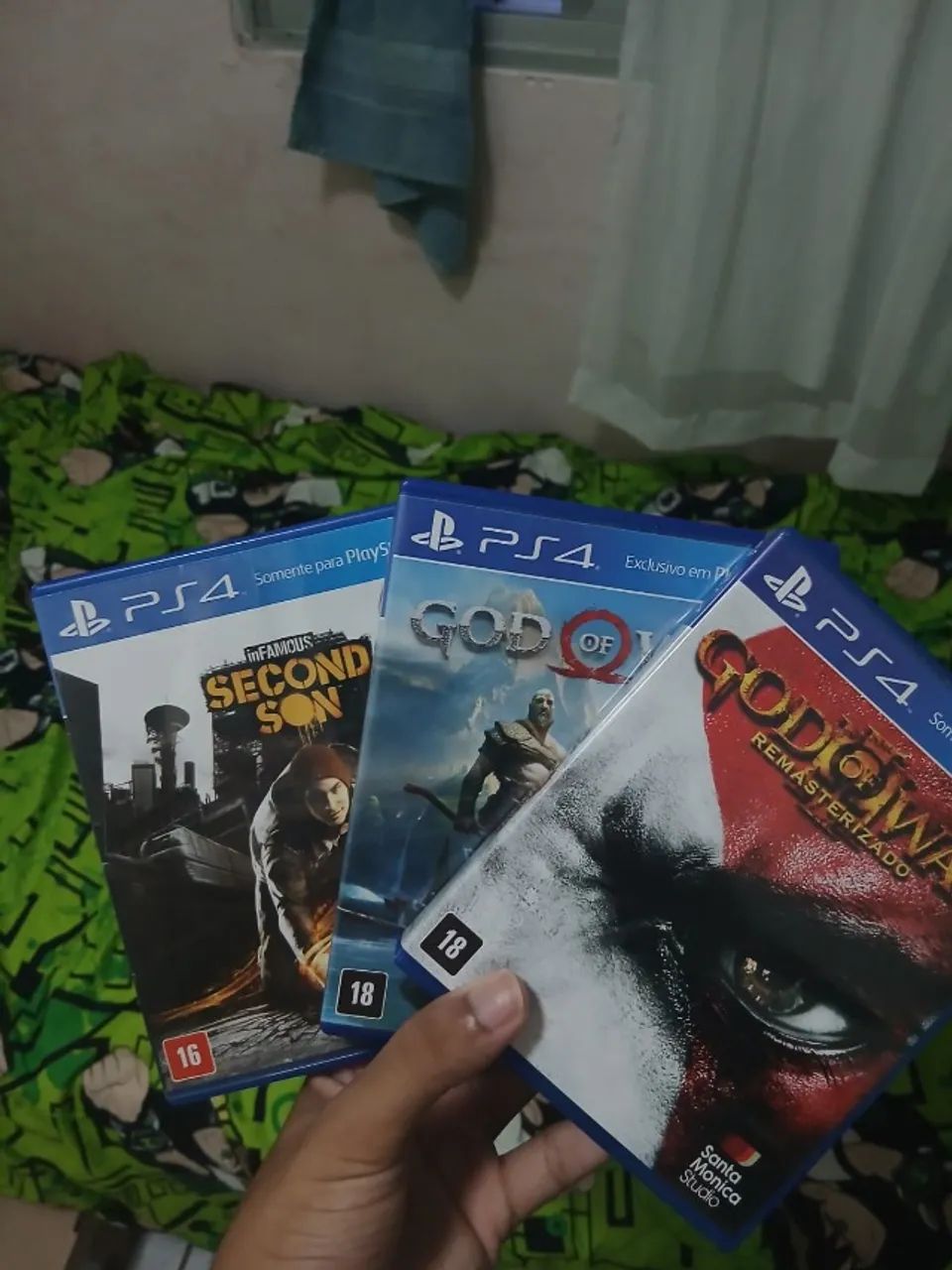 God of War 2018 + GOW 3 Remaster PS4 + Brinde Vendo God of War 2018 e God of War 3 Remaste