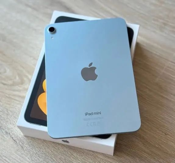 Vendo IPad Mini A17 PRO 128gb- AZUL - Celulares e Smartphones