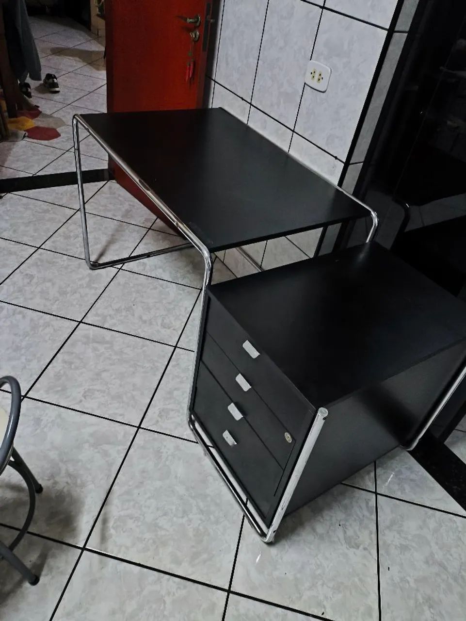 Mesa escritório com gaveta Tok&Stok - Foto 2