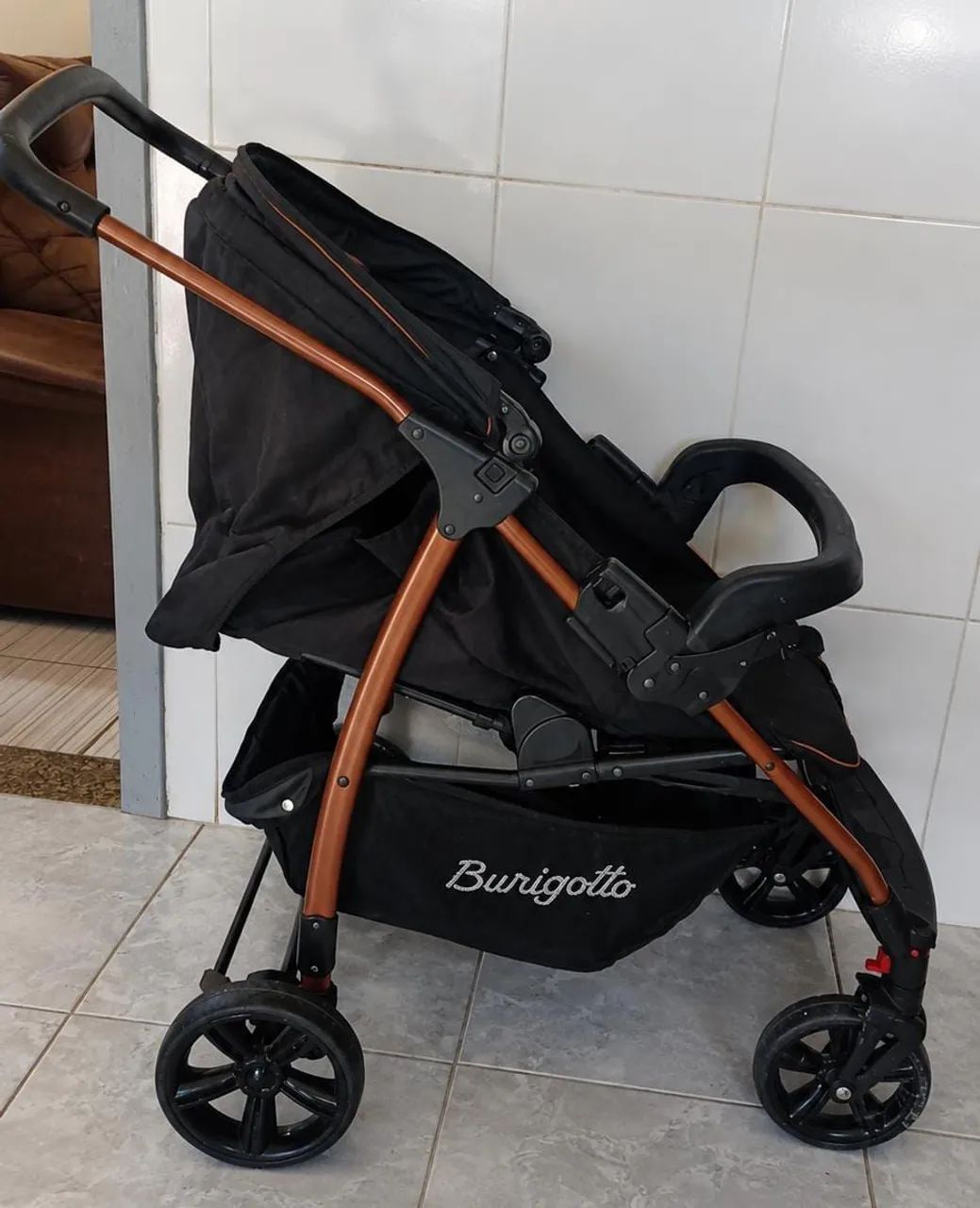 Vendo carrinho de bebê 