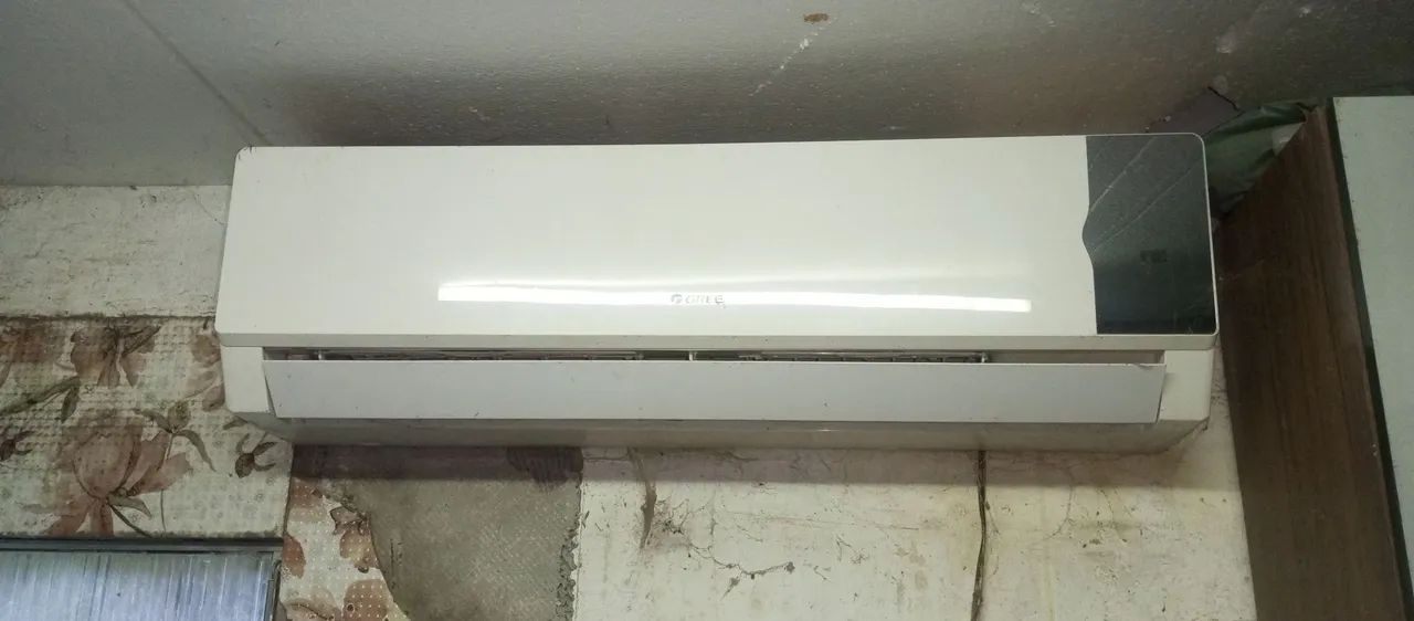 Vendo ar condicionado 12mbtu funcionando