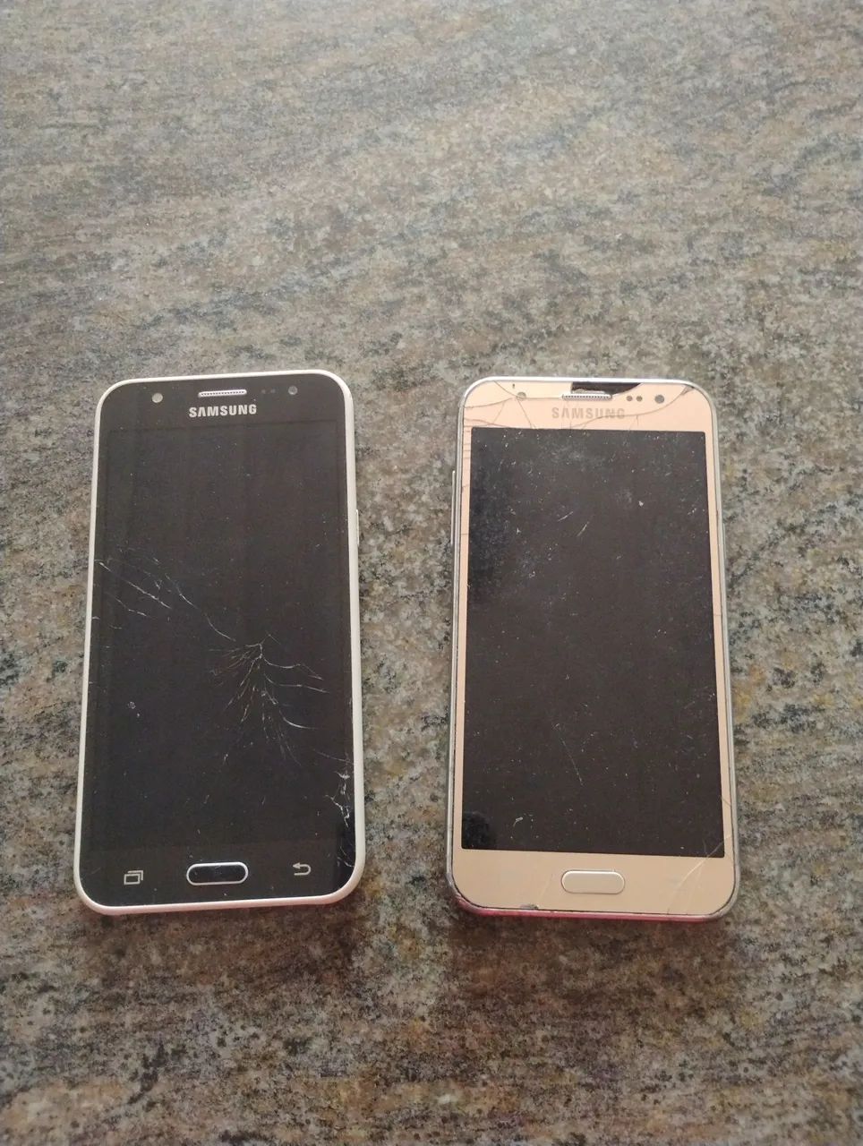 Celular Samsung para retirar peças (duos 4g)