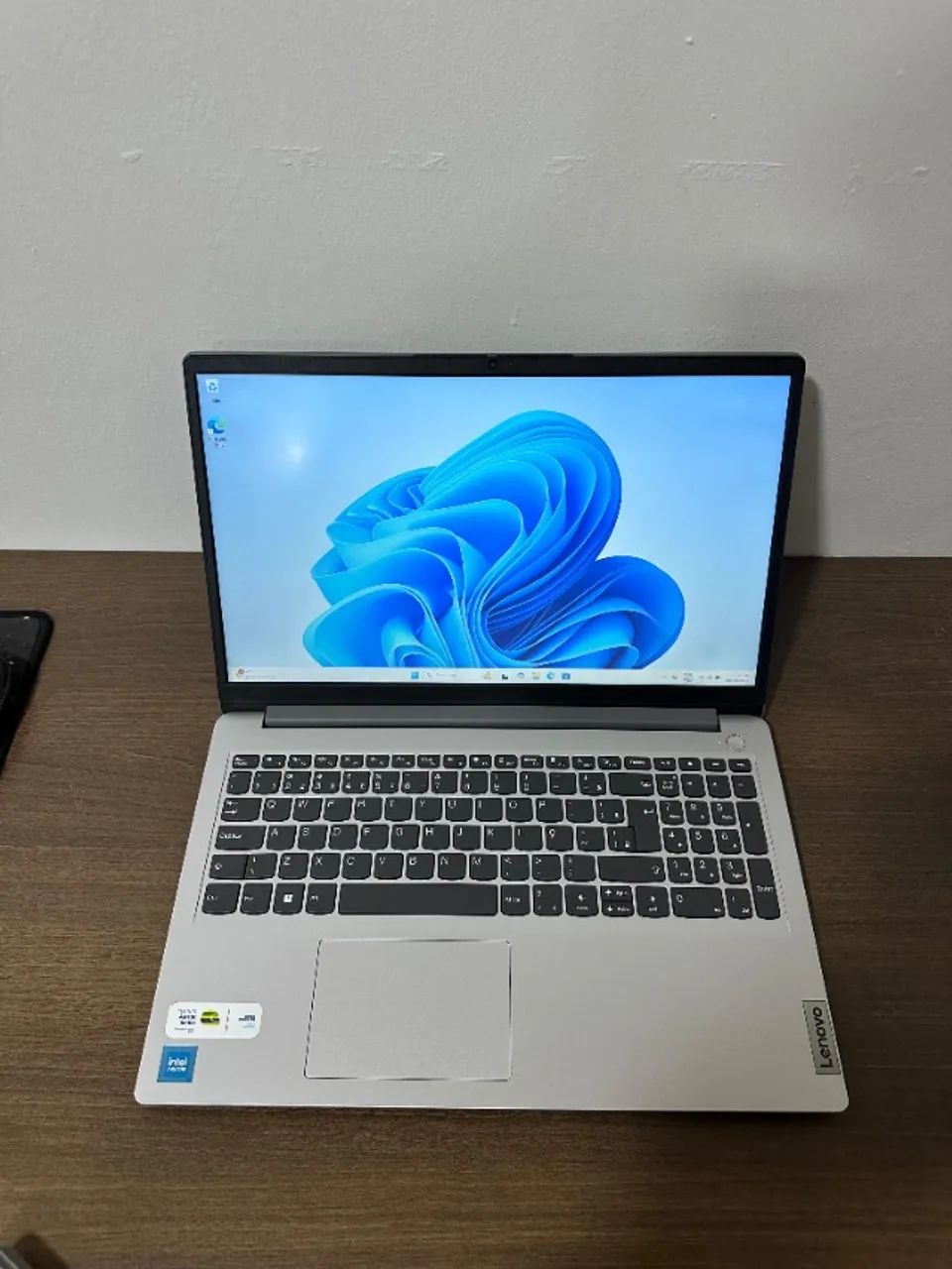 Lenovo Celeron N4500 12GB RAM DDR4 SSD 128GB - Excelente