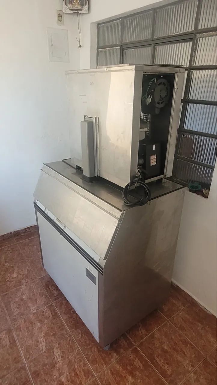 Máquina de gelo Everlast Escama