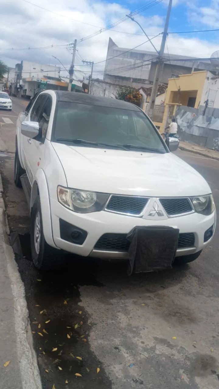 Mitsubishi L200 EVOLUTION 3.2 4X4 TB INT. DIESEL 2012