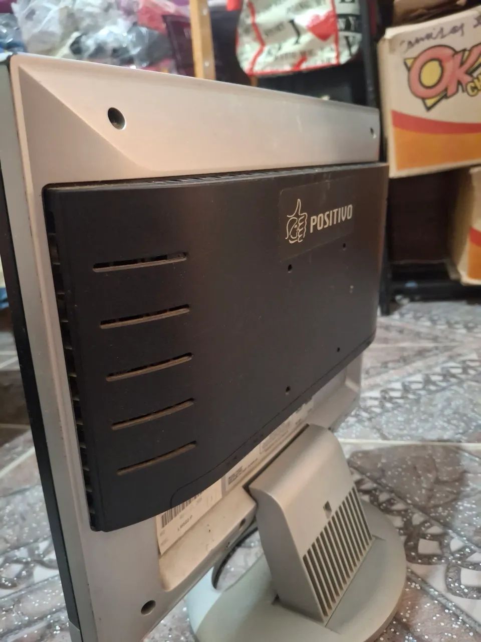 Monitor Positivo LCD - Conservado e Funcionando - Foto 2