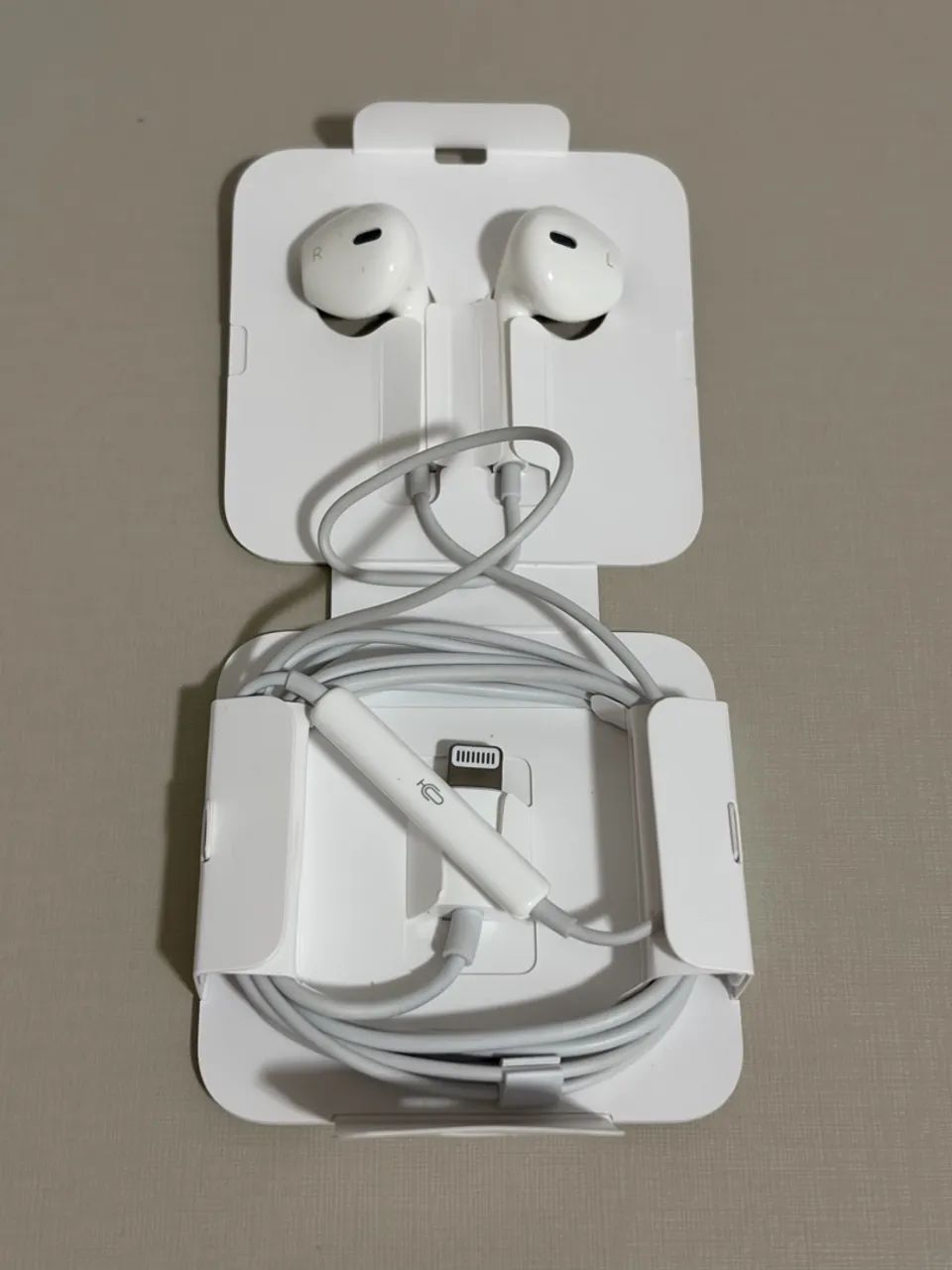 Apple EarPods com conector Lightning - Foto 2