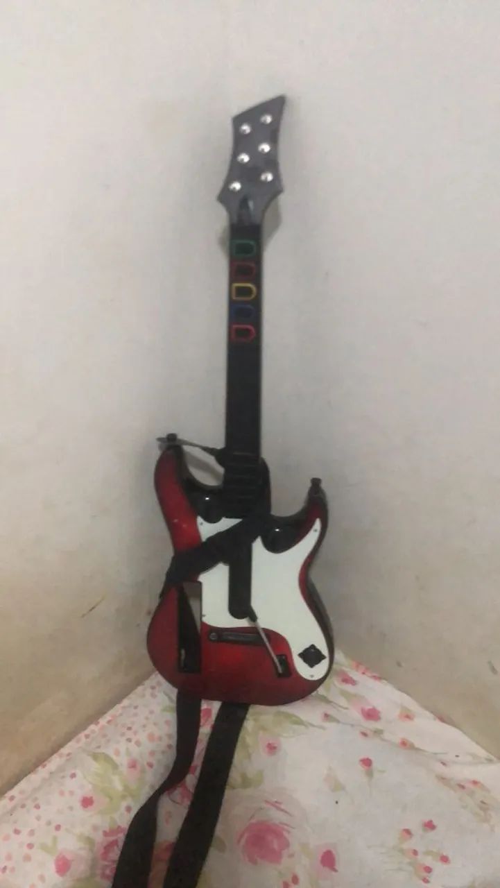 Vendo guitarra de nintendo Wii 