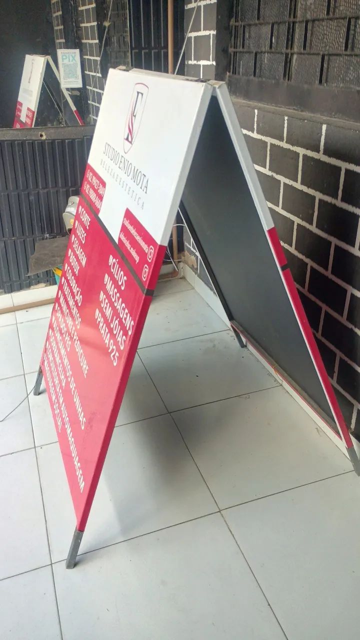 Placas e cavaletes 