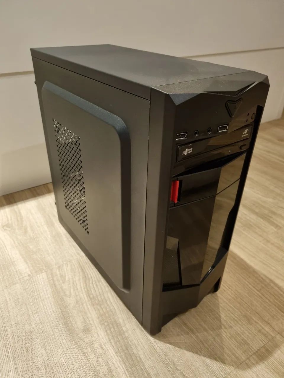 Desktop Intel i5 4GB RAM 250GB SSD