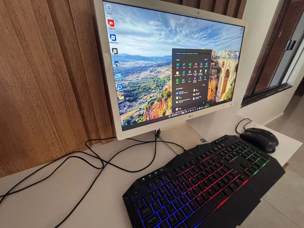 Computador LG celeron ALL in one  - Foto 3