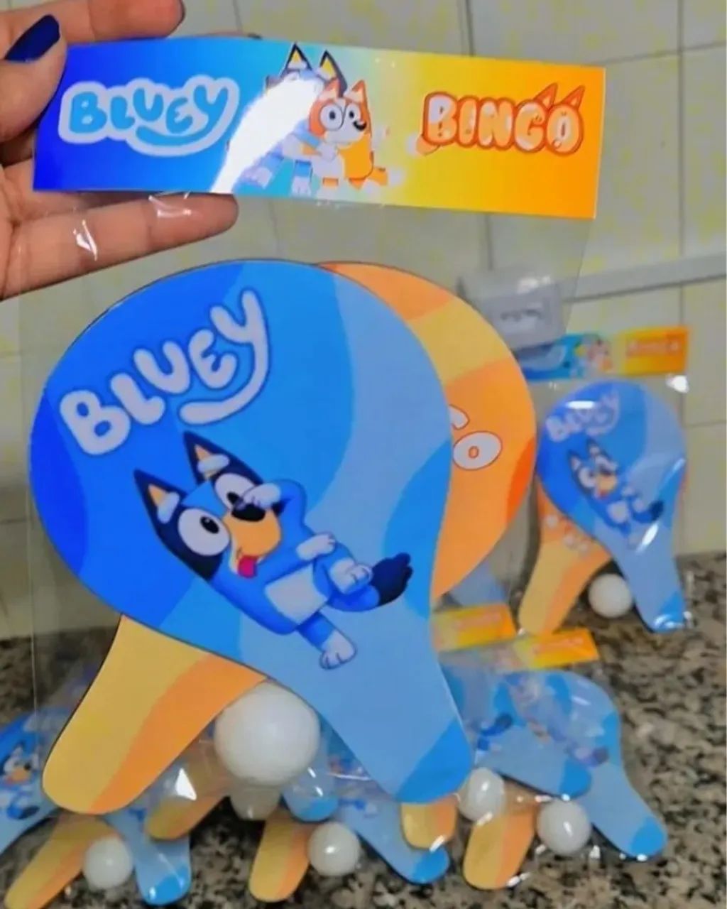 RAQUETE PERSONALIZADA COM BOLINHA