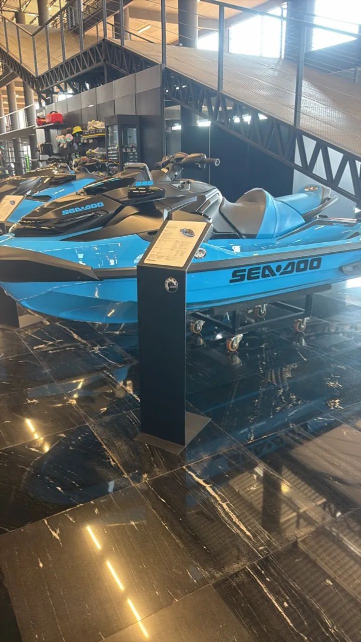325 seadoo jet ski 