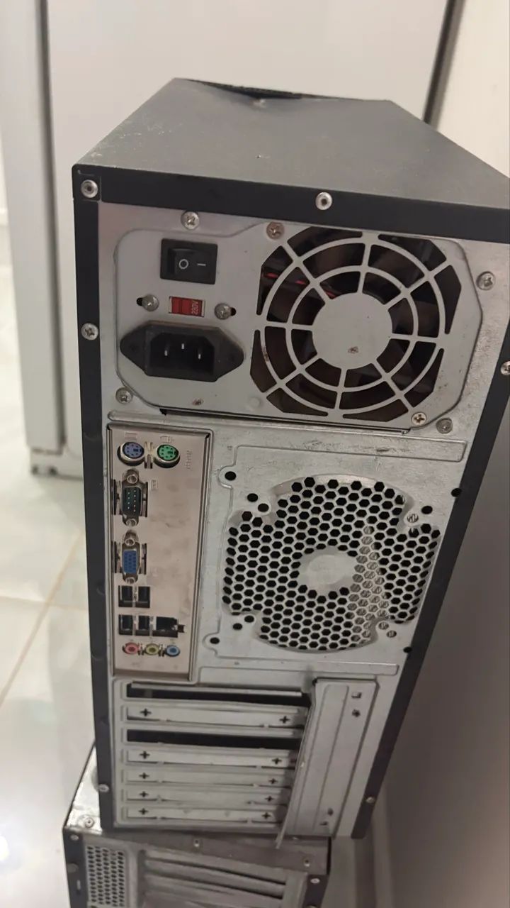 CPU Antiga para Escritório ou Peças - Funcionando - Foto 3