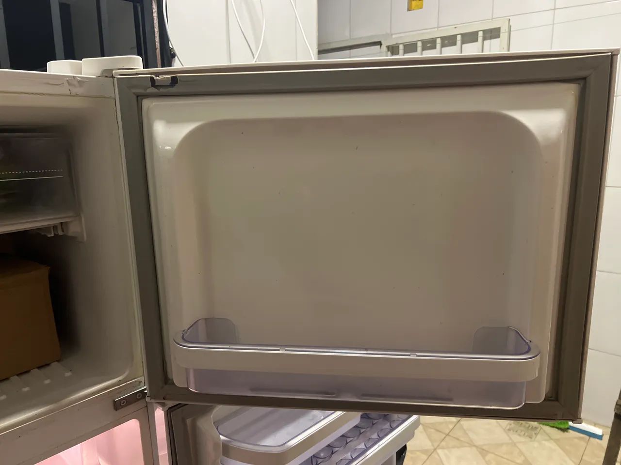 Geladeira Electrolux conservada - Foto 4