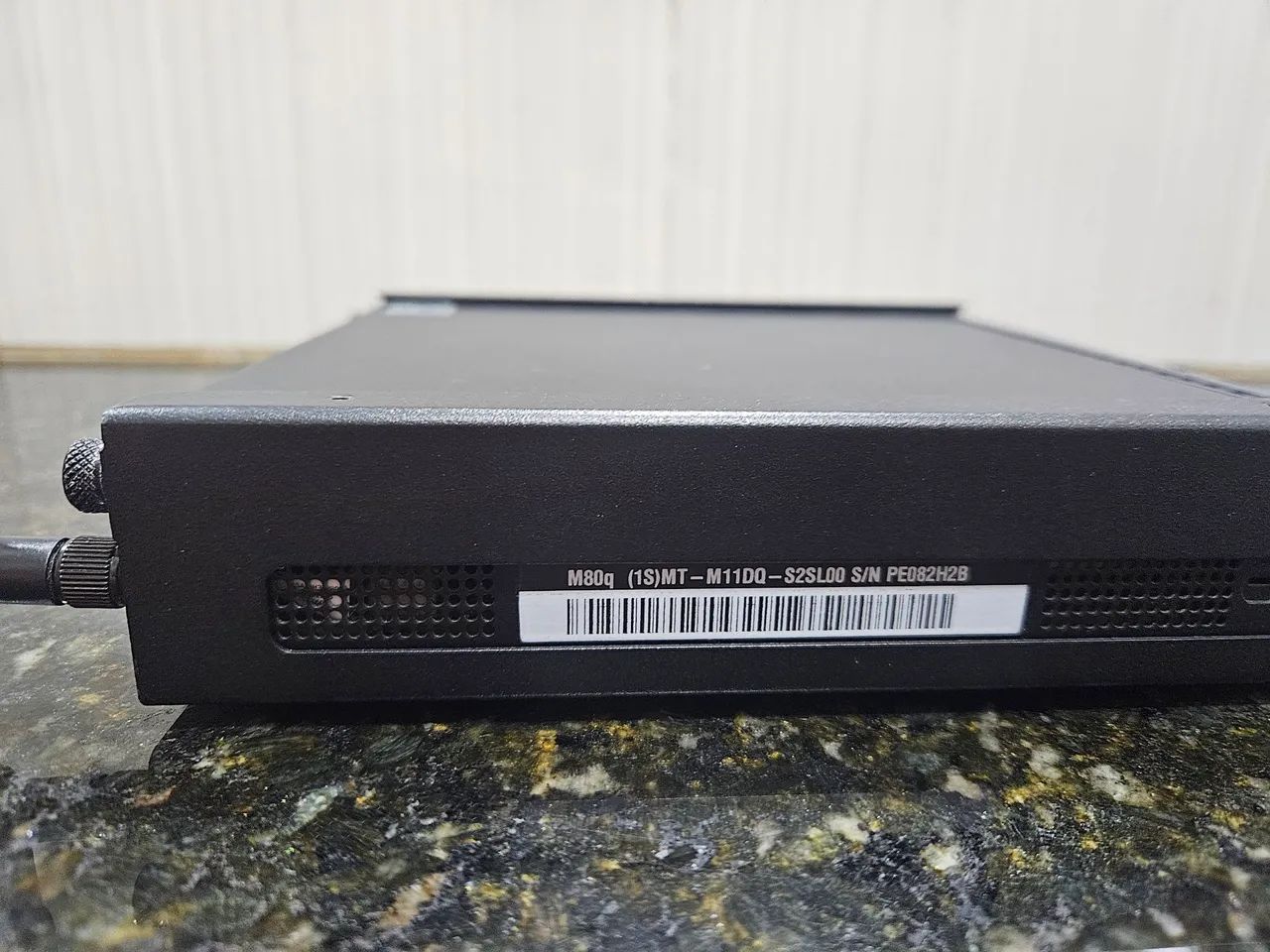Lenovo ThinkCentre M80q Tiny Intel Core i5-10500T (Comet Lake) - Foto 2