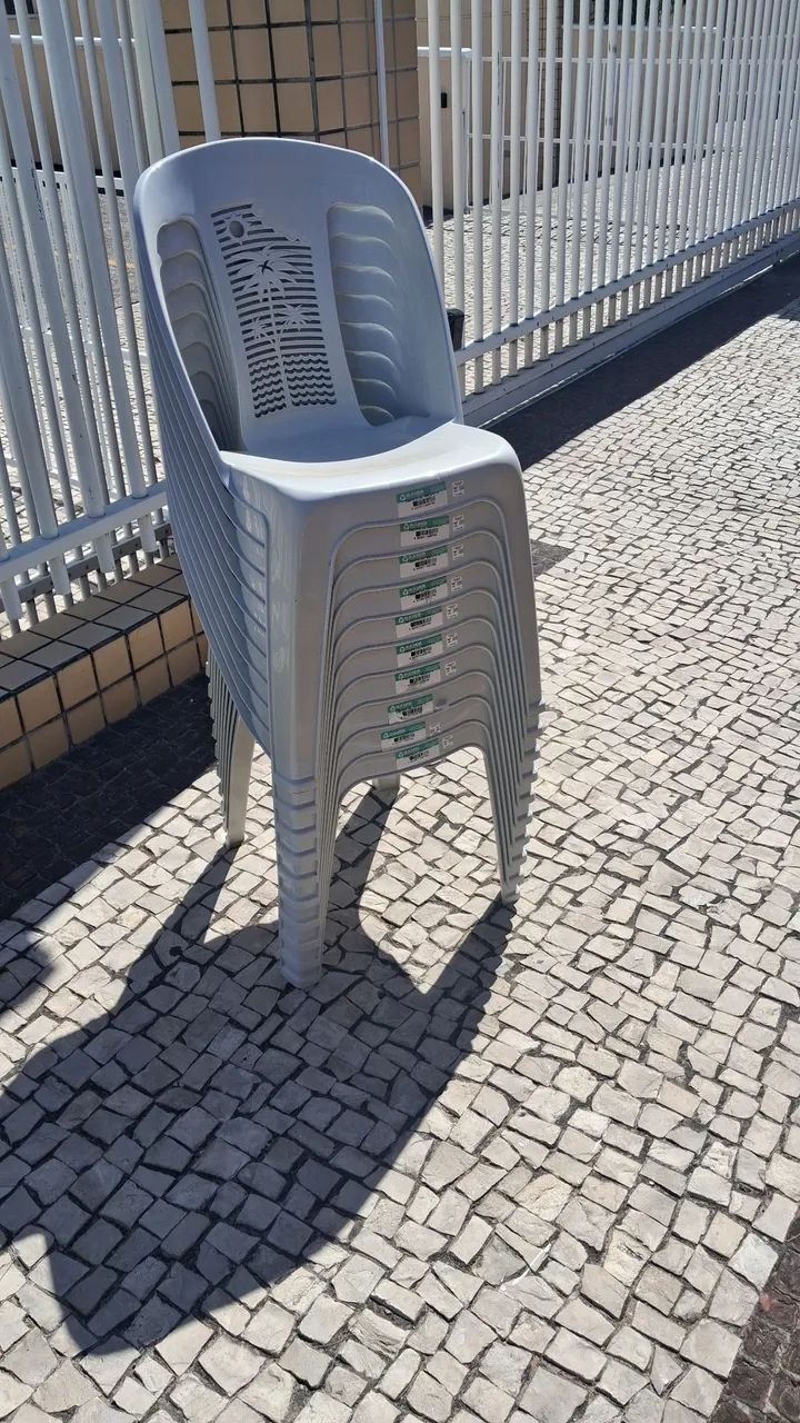 MESA DE PLASTICO RESISTENTE E D DURAVEL  - Foto 2