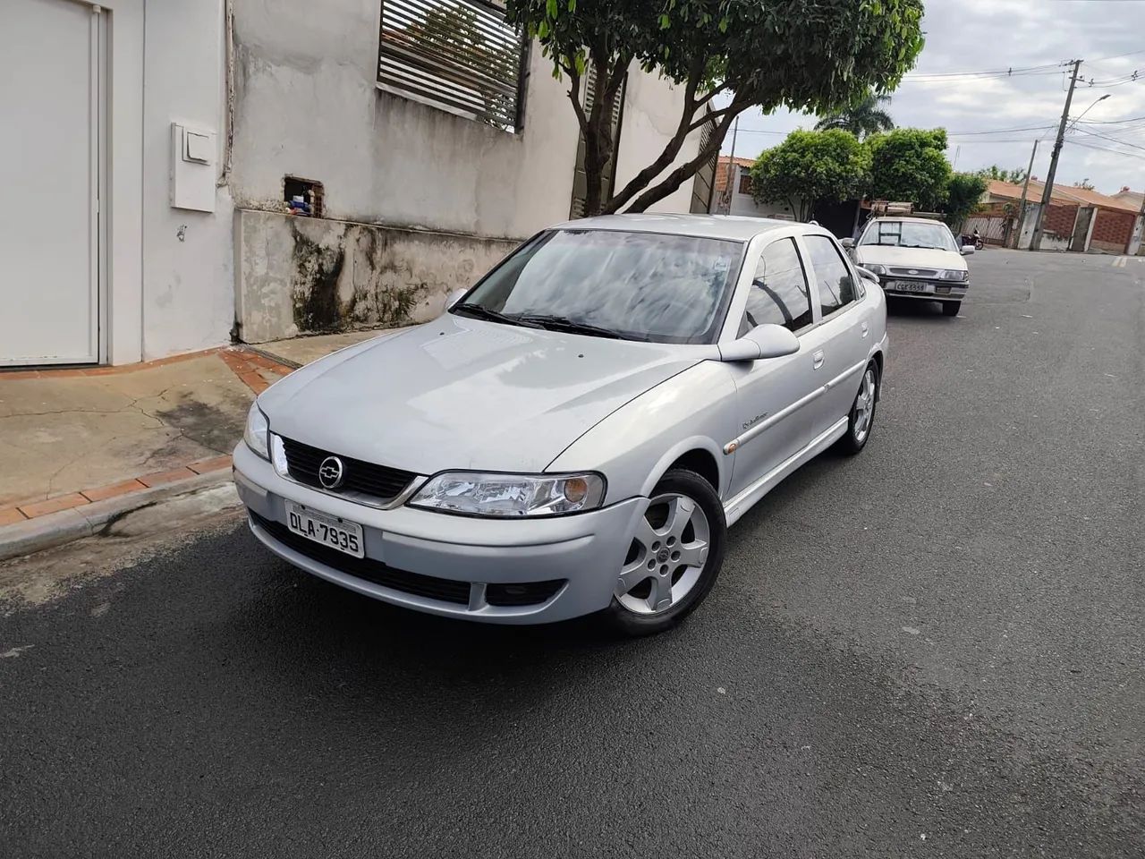 Chevrolet Vectra GLS/ Challenge 2.2 MPFI 16V 2002
