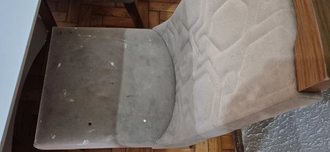 Mesa 6 cadeiras USADAS com tampo de vidro - Foto 2
