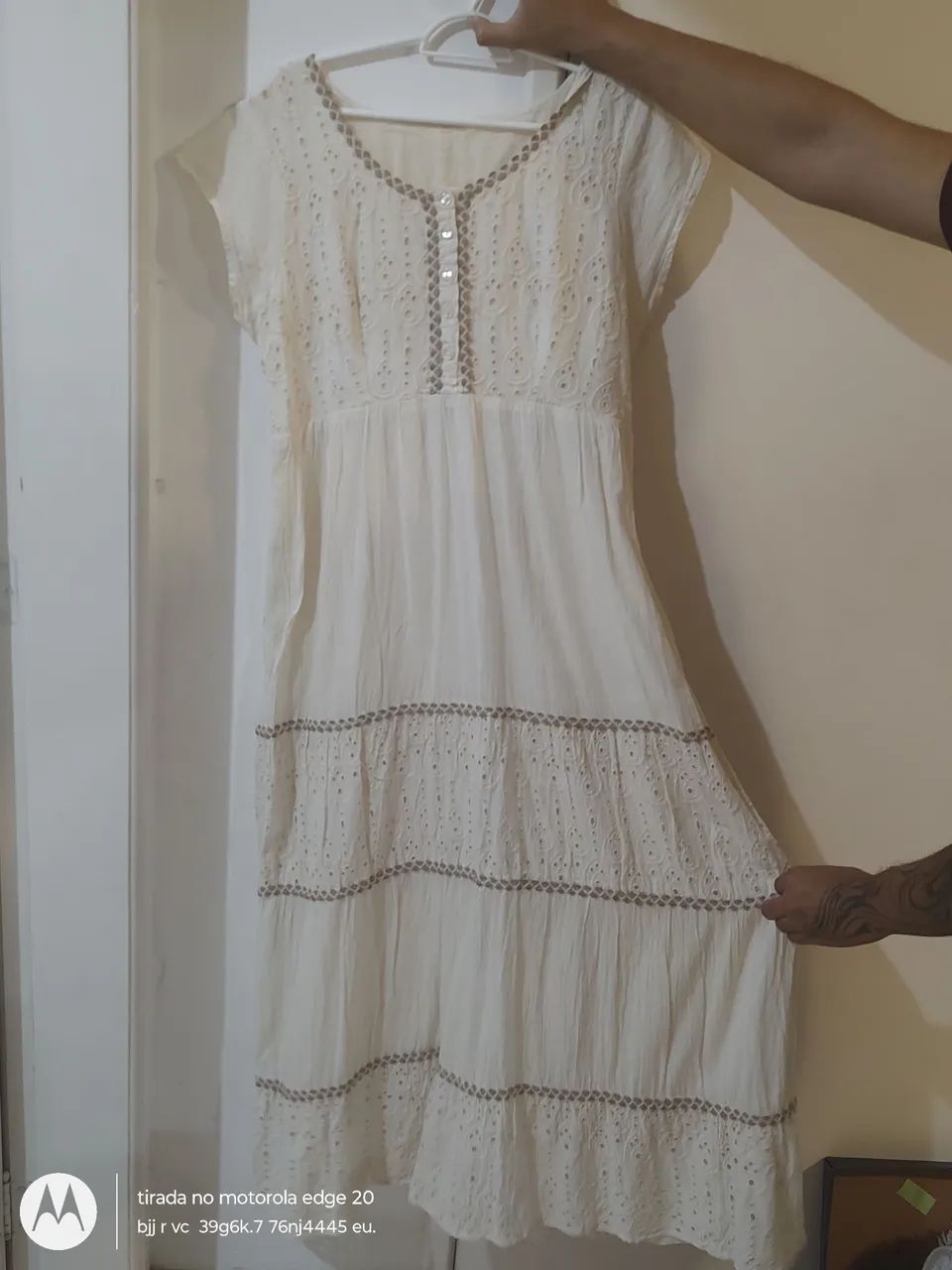 Vestido bege tecido rendado GG - Foto 2