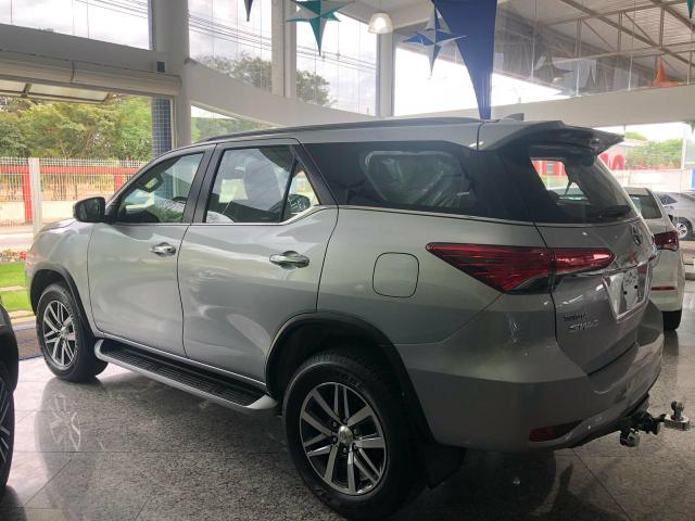 SW4 SRX 4x4 2.8 tdi diesel 2019/19 7 Lug por 245.000,00 - Foto 3