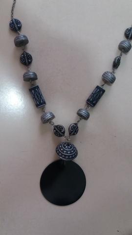 Colar exótico de metal - Foto 3