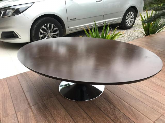 Mesa de centro oval