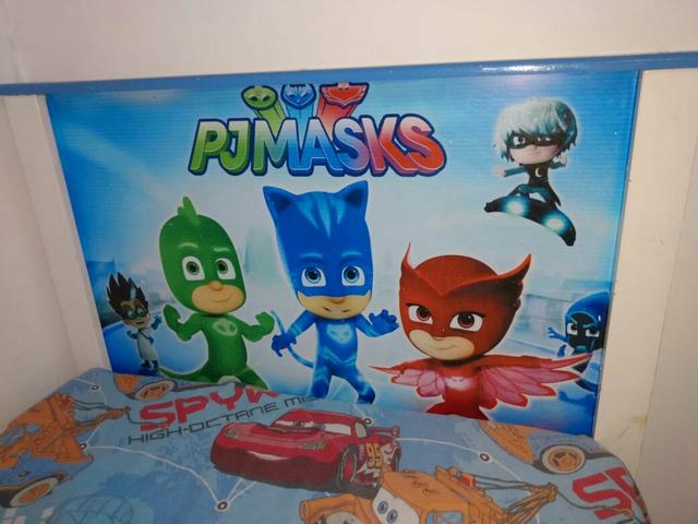 Cama infantil de solteiro