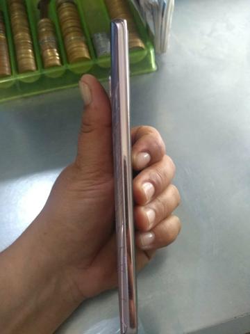 Só vendo moto G6 plus o único defeito e a traseira trincada fora isso todo perfeito - Foto 2