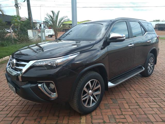 Hilux sw4 srx 2.8 tdi 4x4 diesel 7lg at 16-17