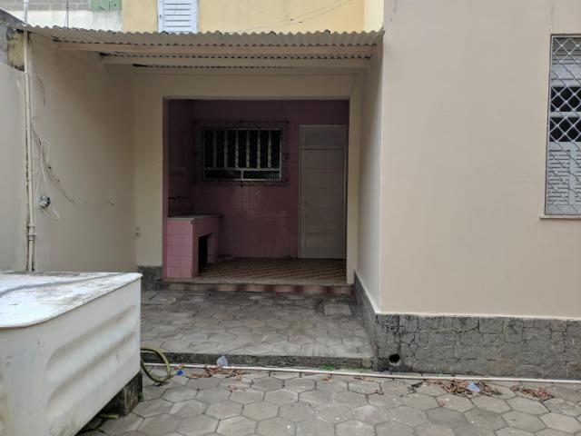 Alugo casa de 4 quartos na Av. 28 de março - Foto 3