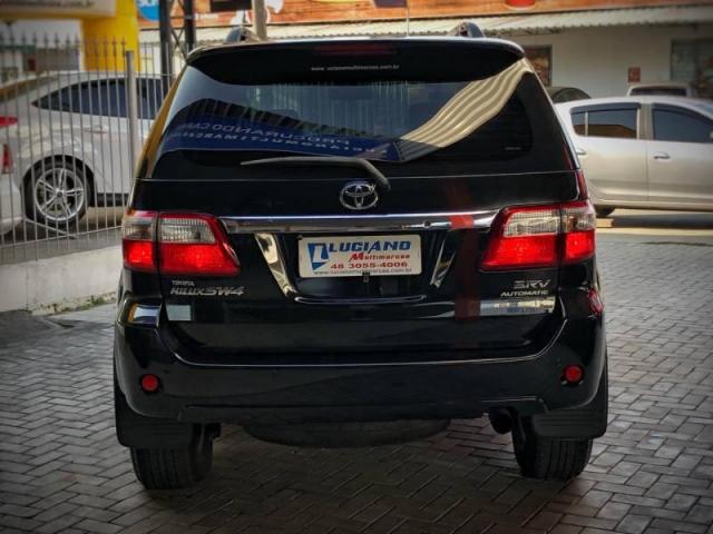 Hilux SW4 SRV D4-D 4x4 3.0 - Foto 8