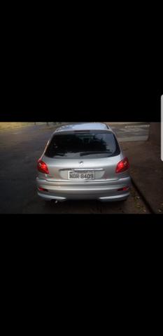 Peugeot 207 - Foto 2