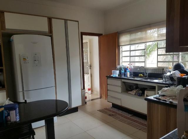 Linda Casa com Piscina Vila Palmira Próximo Colégio Militar - Foto 17
